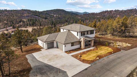 Tiny photo for 1216 Vine Maple Drive, Klamath Falls, OR 97601 (MLS # 220215649)