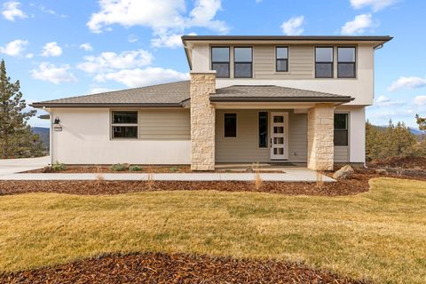 Tiny photo for 1216 Vine Maple Drive, Klamath Falls, OR 97601 (MLS # 220215649)