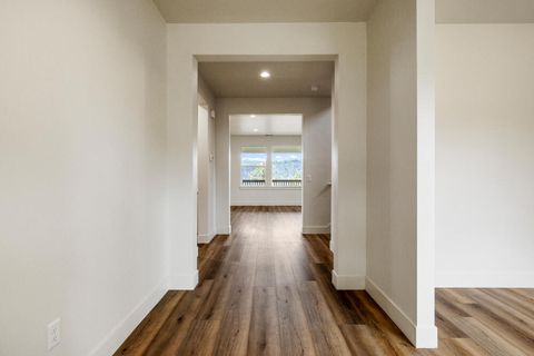 Tiny photo for 1216 Vine Maple Drive, Klamath Falls, OR 97601 (MLS # 220215649)