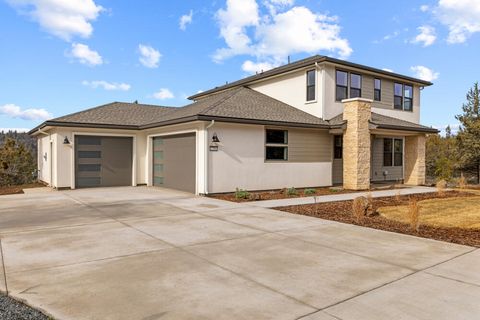 Tiny photo for 1216 Vine Maple Drive, Klamath Falls, OR 97601 (MLS # 220215649)