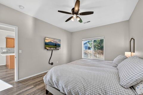 Tiny photo for 2217 NW Cedar Avenue, Redmond, OR 97756 (MLS # 220219760)