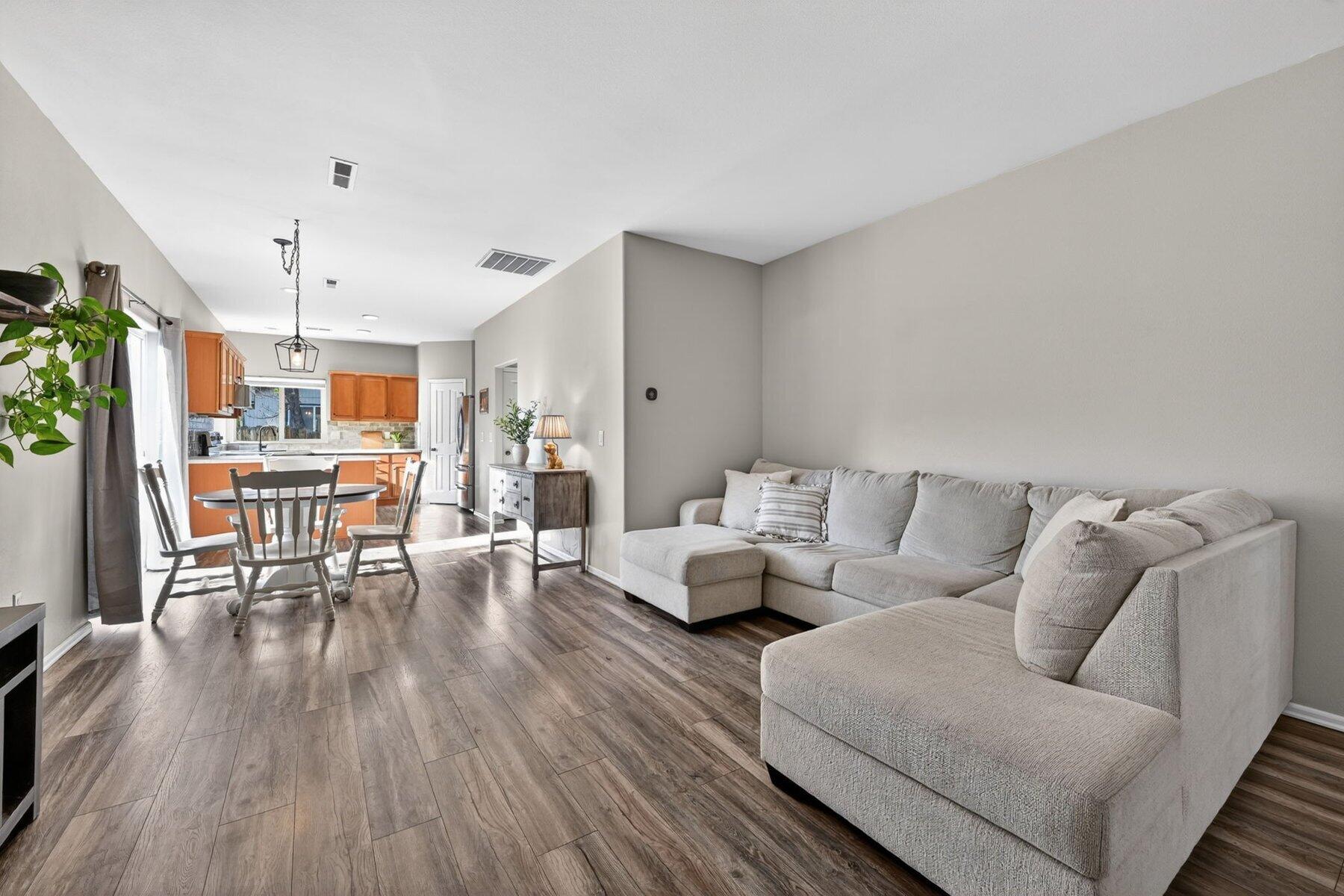 2217 NW Cedar Avenue