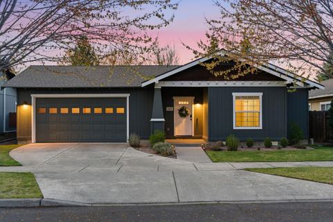 Photo of 2217 NW Cedar Avenue, Redmond, OR 97756 (MLS # 220219760)
