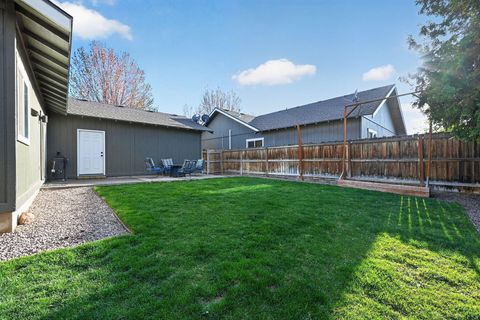 Tiny photo for 2217 NW Cedar Avenue, Redmond, OR 97756 (MLS # 220219760)