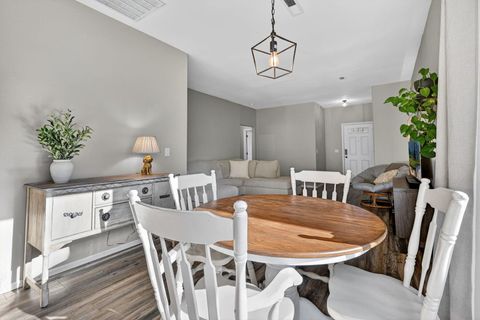 Tiny photo for 2217 NW Cedar Avenue, Redmond, OR 97756 (MLS # 220219760)