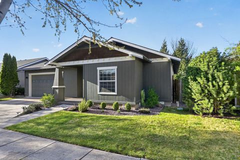 Tiny photo for 2217 NW Cedar Avenue, Redmond, OR 97756 (MLS # 220219760)