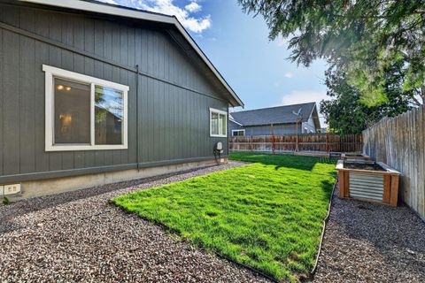 Tiny photo for 2217 NW Cedar Avenue, Redmond, OR 97756 (MLS # 220219760)