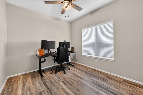 Tiny photo for 2217 NW Cedar Avenue, Redmond, OR 97756 (MLS # 220219760)