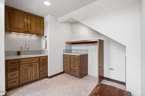 Tiny photo for 42256 Skiway Drive, Klamath Falls, OR 97601 (MLS # 220223425)