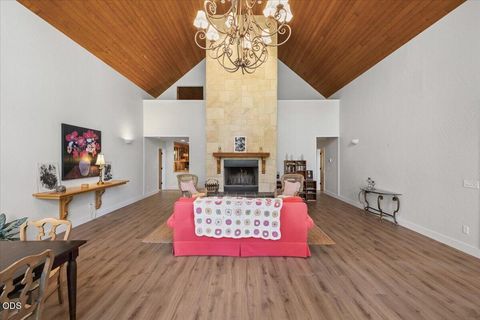 Tiny photo for 42256 Skiway Drive, Klamath Falls, OR 97601 (MLS # 220223425)
