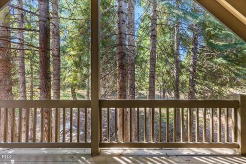 Tiny photo for 42256 Skiway Drive, Klamath Falls, OR 97601 (MLS # 220223425)