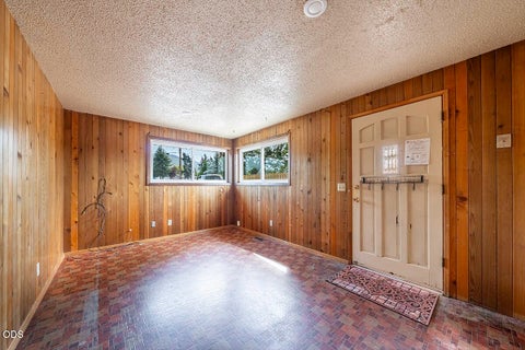 Tiny photo for 1850 Camp Baker Road, Medford, OR 97501 (MLS # 220227487)