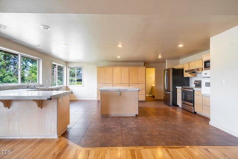 Tiny photo for 1850 Camp Baker Road, Medford, OR 97501 (MLS # 220227487)