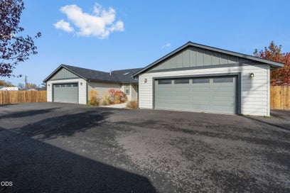 1545 SW Kalama Avenue Redmond OR 97756