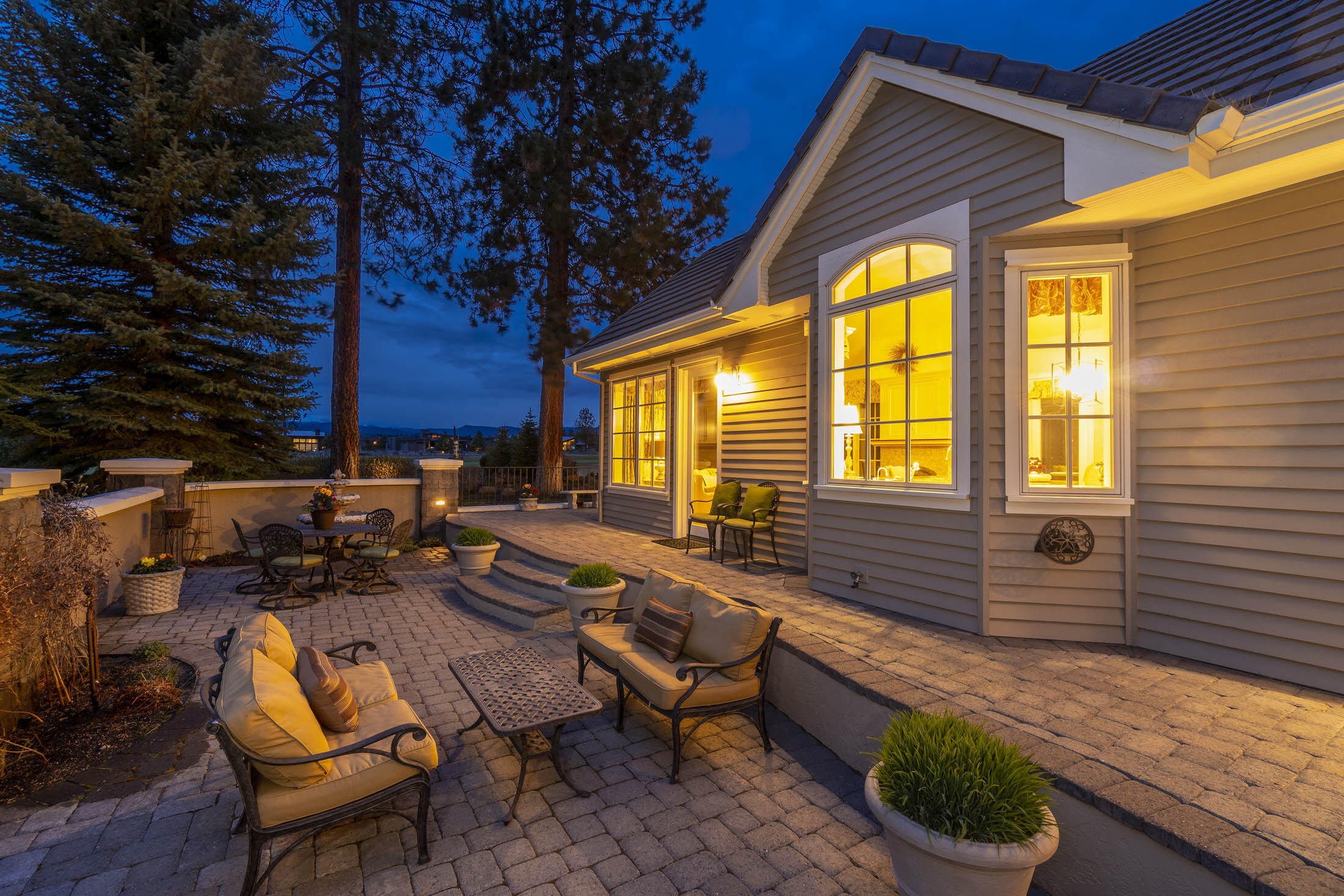 Broken Top - Residential