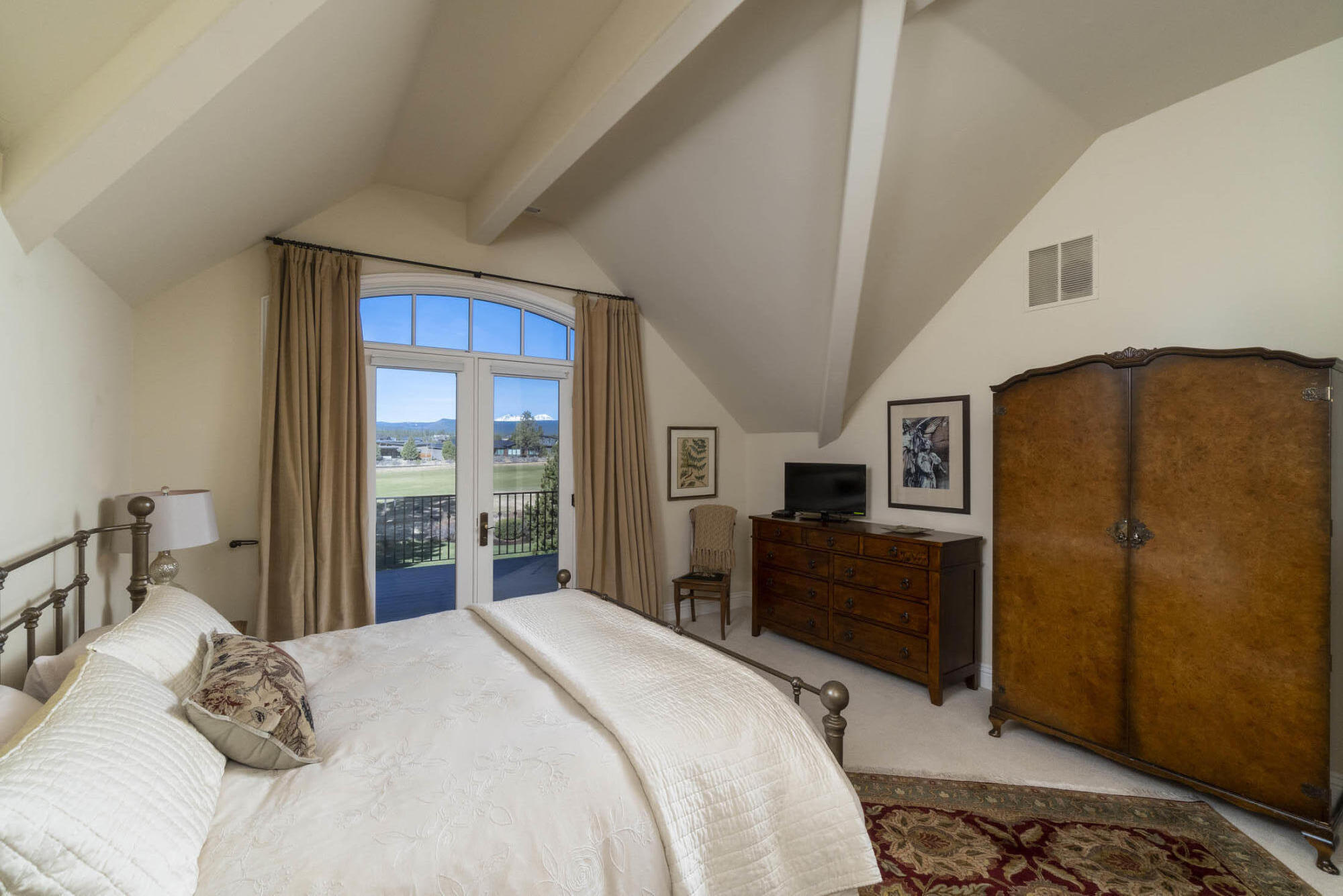 Broken Top - Residential