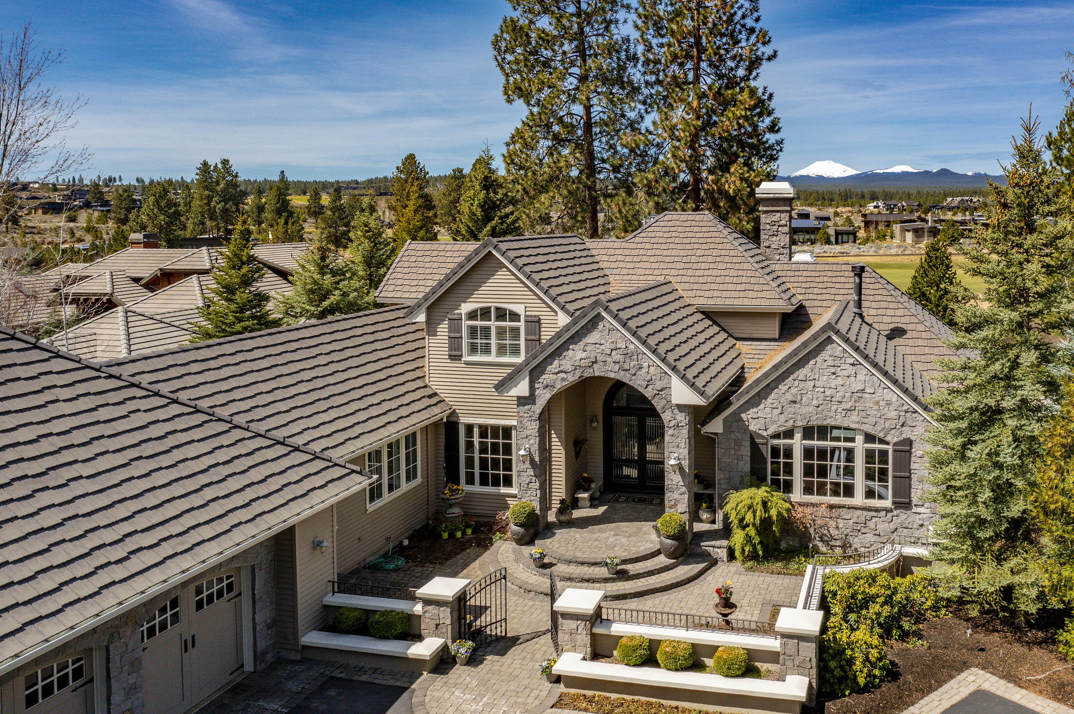 Broken Top - Residential