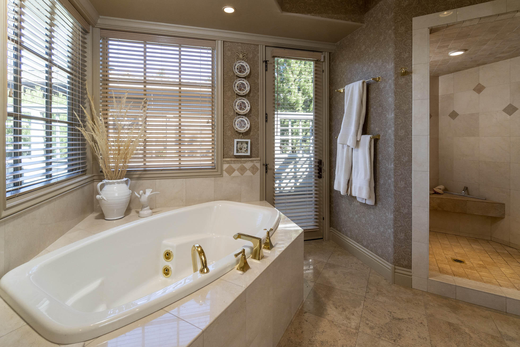 Broken Top - Residential