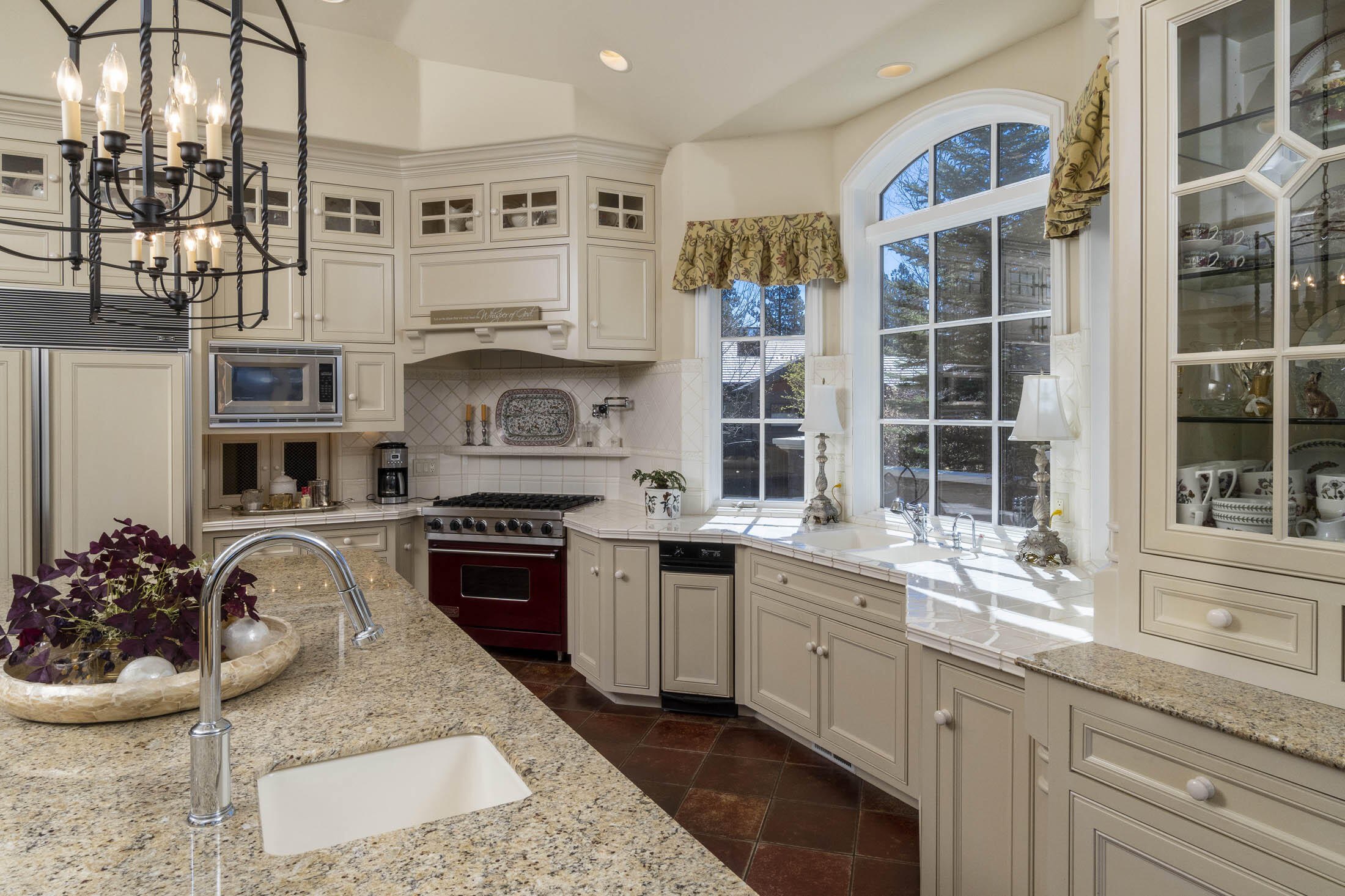 Broken Top - Residential