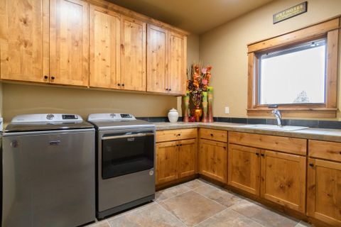 Tiny photo for 17171 SW Chaparral Drive, Powell Butte, OR 97753 (MLS # 220215484)