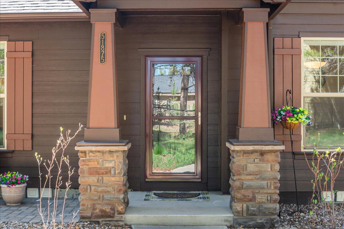 51875 Hollinshead Place