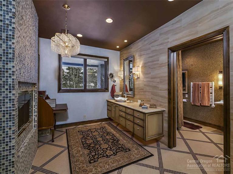 Broken Top - Residential