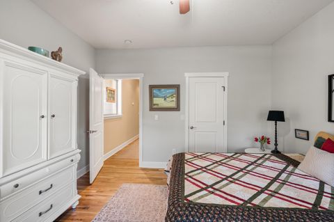 Tiny photo for 2809 Dead Indian Memorial Road, Ashland, OR 97520 (MLS # 220214053)