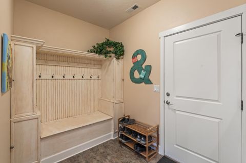 Tiny photo for 2809 Dead Indian Memorial Road, Ashland, OR 97520 (MLS # 220214053)