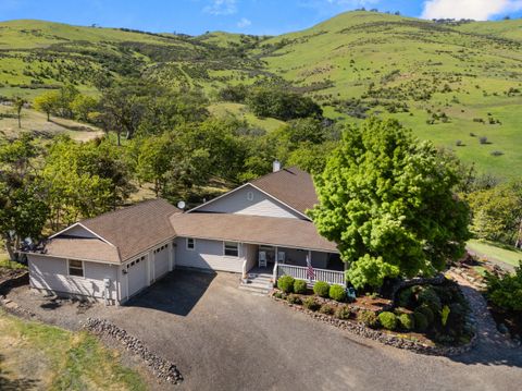 Tiny photo for 2809 Dead Indian Memorial Road, Ashland, OR 97520 (MLS # 220214053)