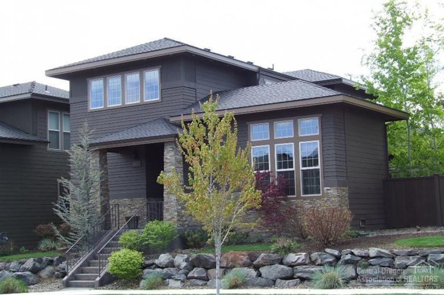 Large & bright Renaissance home in beautiful SW Aspen Rim neighborhood - Large master on main, vaulted ceilings, granite counter, cherry wood cabinets, GE SS appliances, 3 car garage, courtyard, carefree yard maintenance taken care of by HOA, community parks, pool and gathering areas make this a great find!