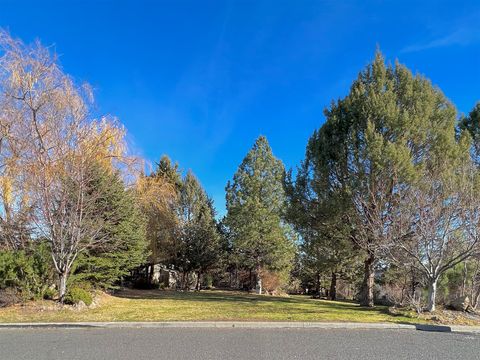 Tiny photo for 3162 NW Craftsman Drive, Bend, OR 97703 (MLS # 220213101)