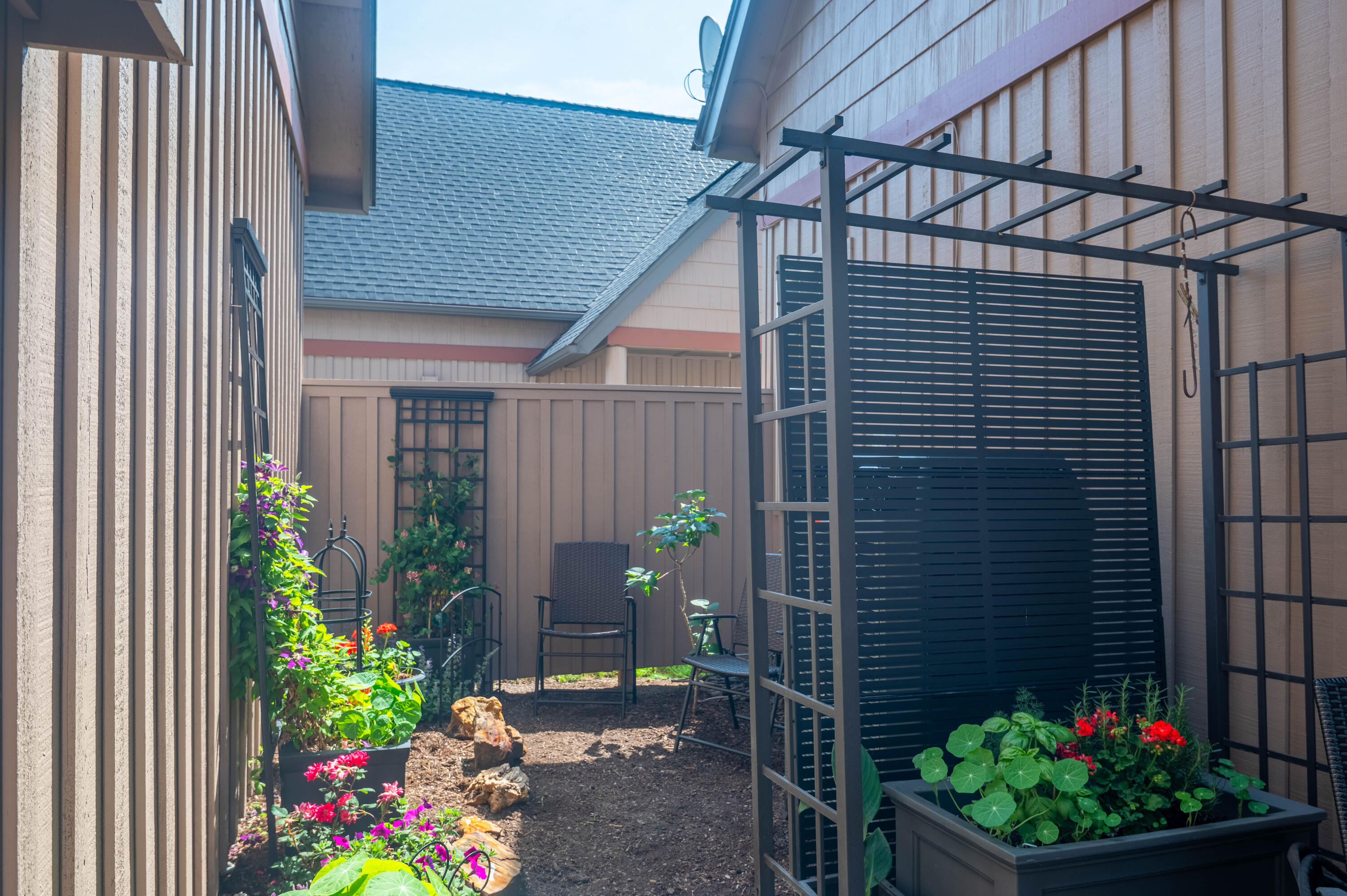 Eagle Crest - Residential