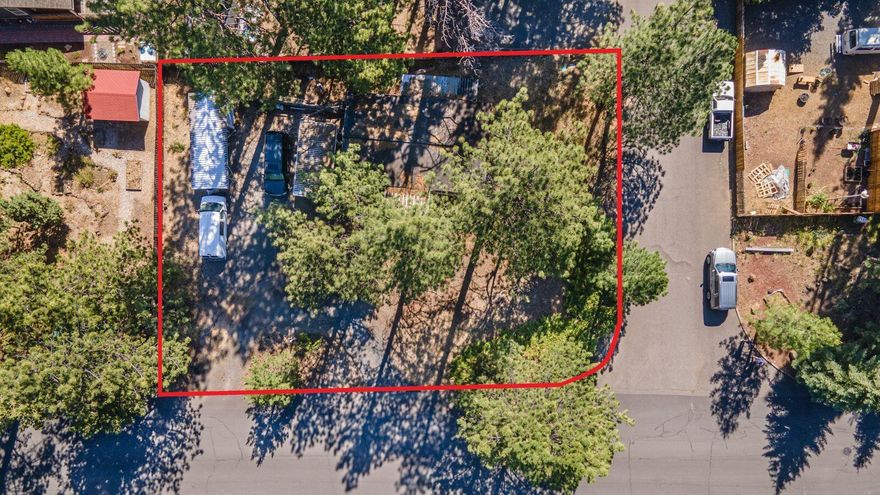 Investor opportunity. Corner lot with no HOA's. Long term tenant in place with excellent history. Flexibility allows for decommissioning of current unit with replacement manufactured home or keeping existing tenant in place. Cash sale due to age and condition of existing manufactured home. Call/text for more information.