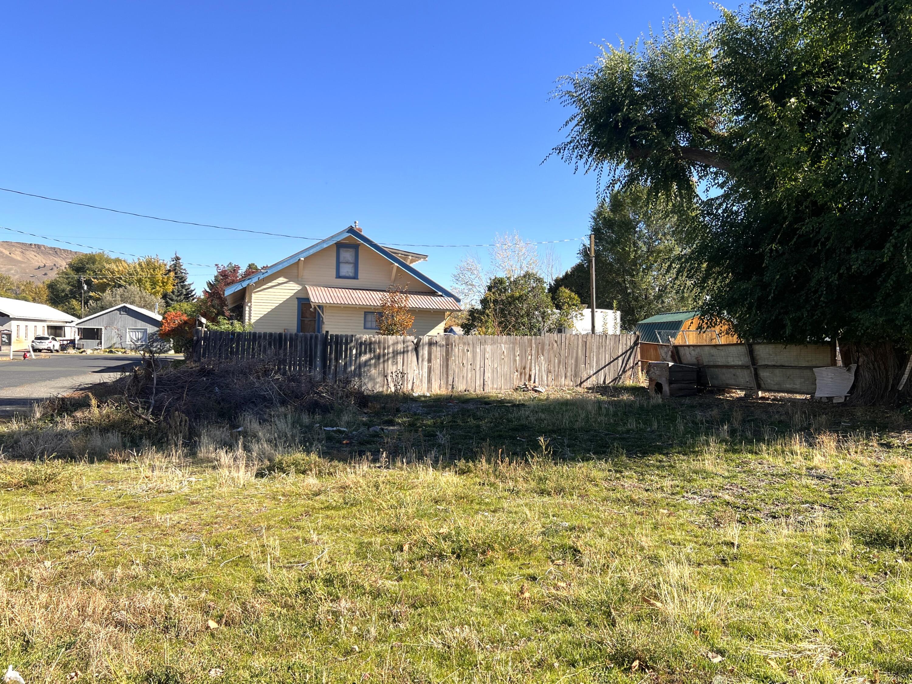 Days Creek Heights - Residential