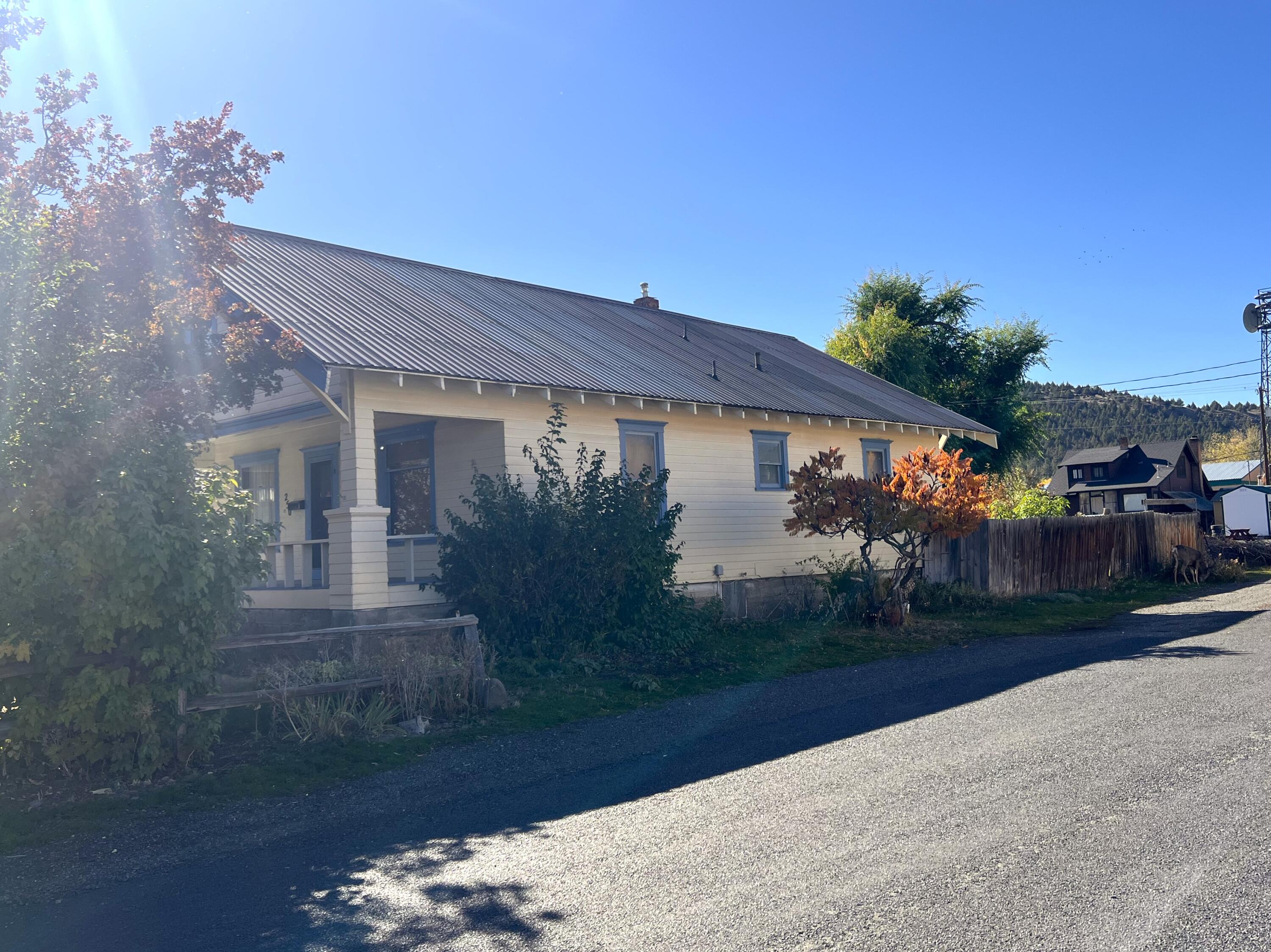 Days Creek Heights - Residential