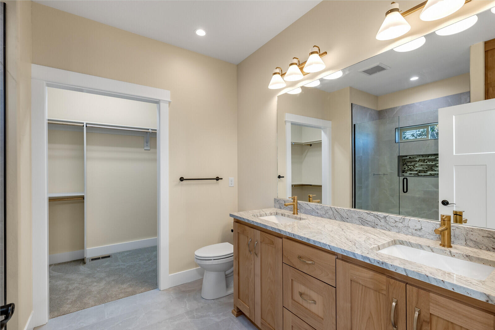 Bella Vista Heights Phases 1 & 2 - Residential