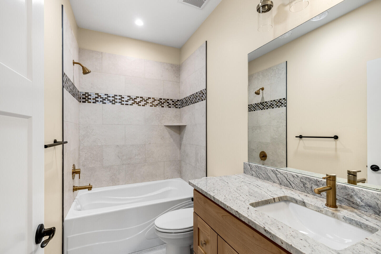 Bella Vista Heights Phases 1 & 2 - Residential