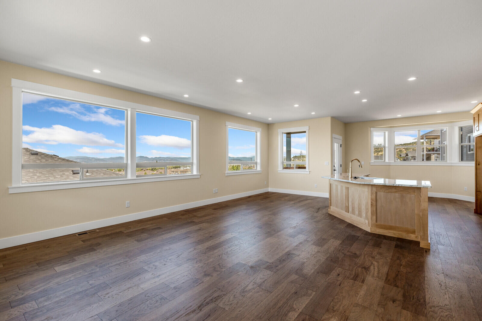 Bella Vista Heights Phases 1 & 2 - Residential