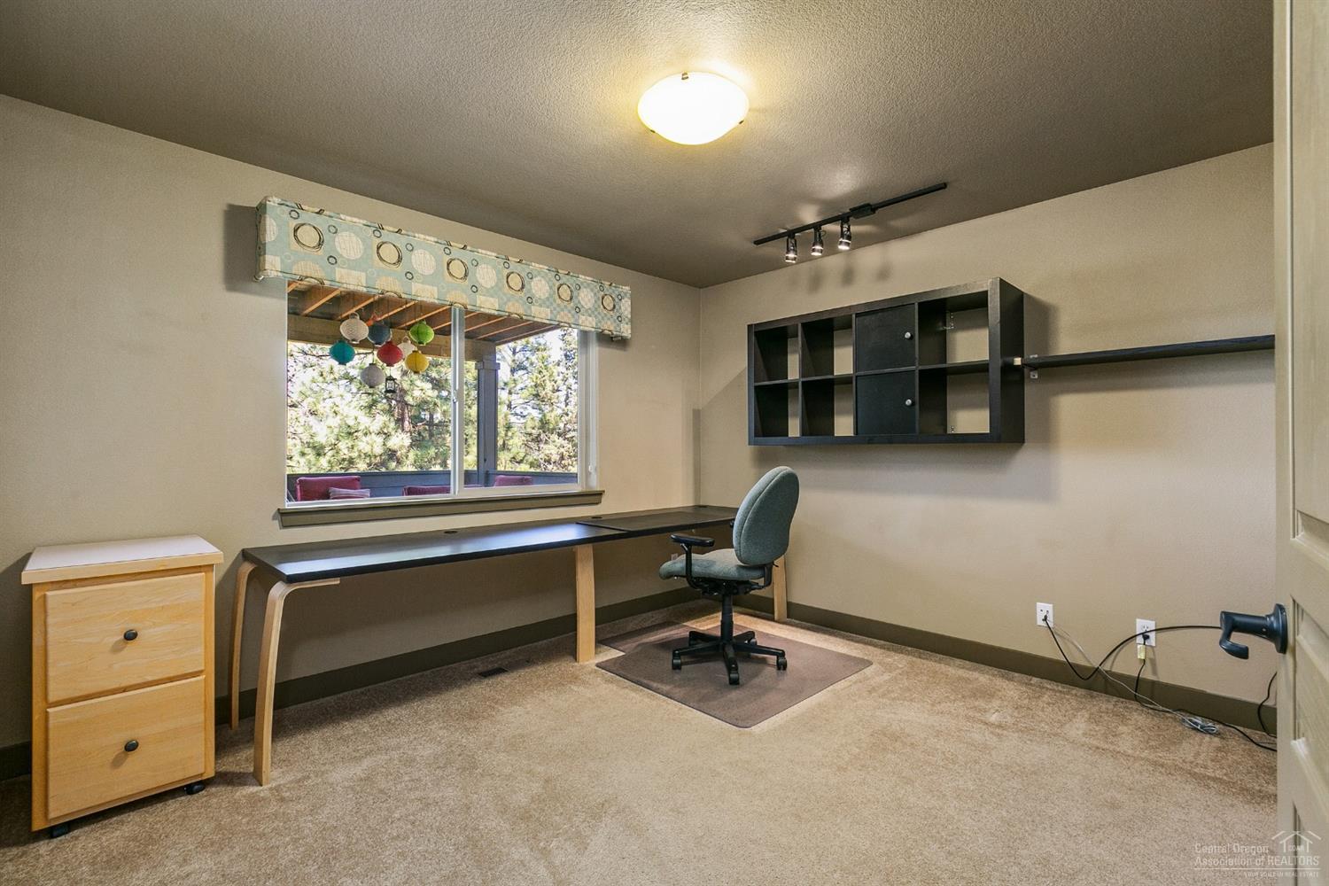 Skyliner Summit - Residential