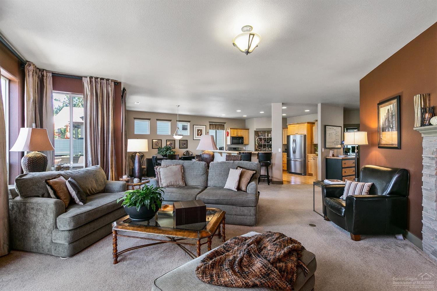 Skyliner Summit - Residential