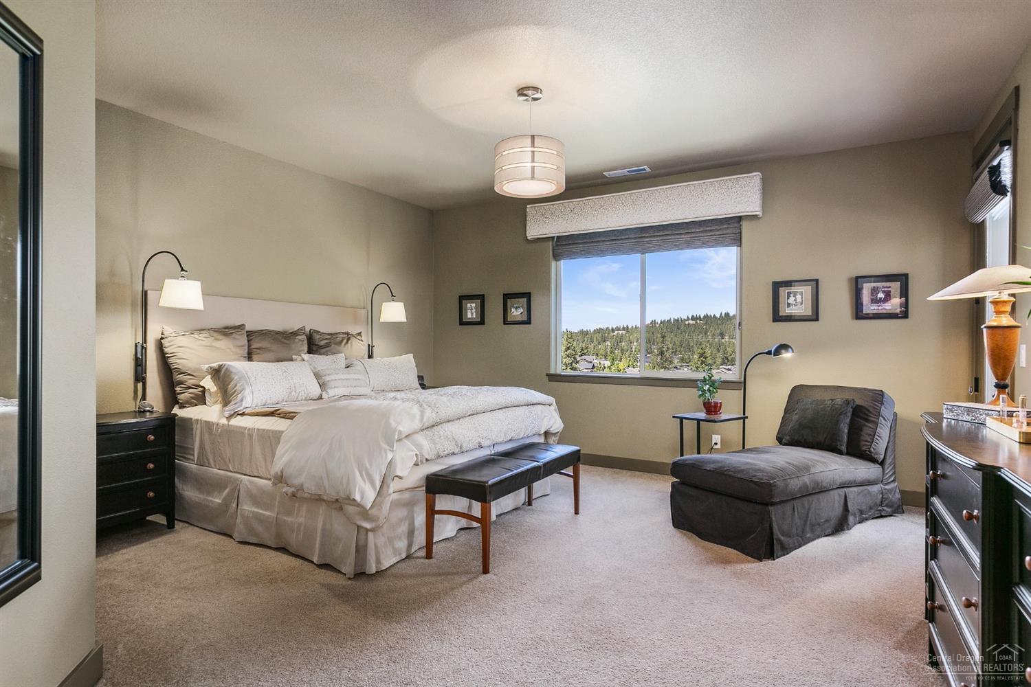 Skyliner Summit - Residential