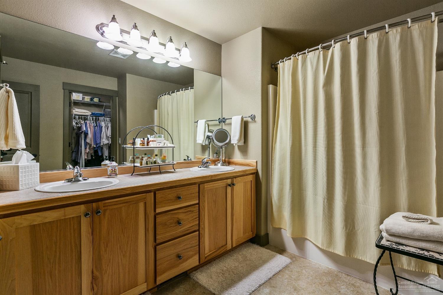 Skyliner Summit - Residential