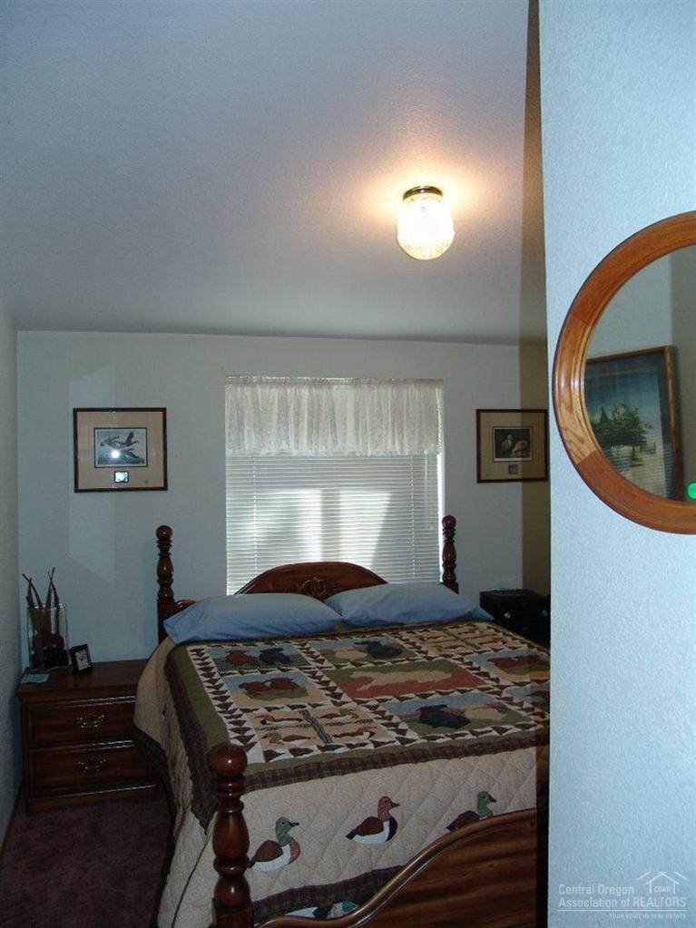 Los Pinos - Residential