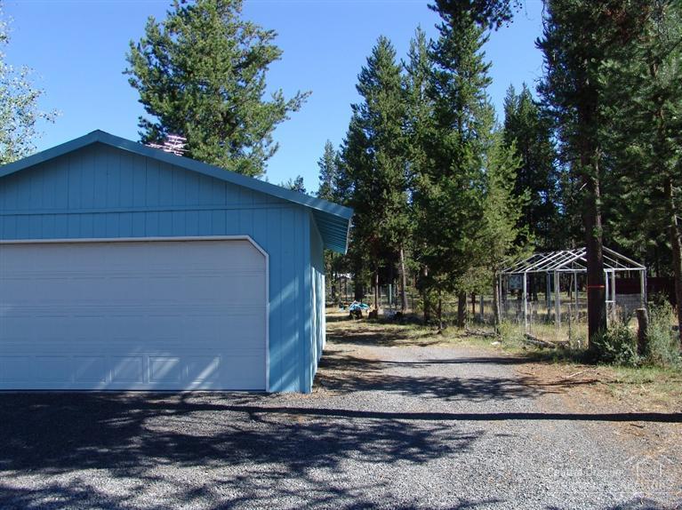 Los Pinos - Residential