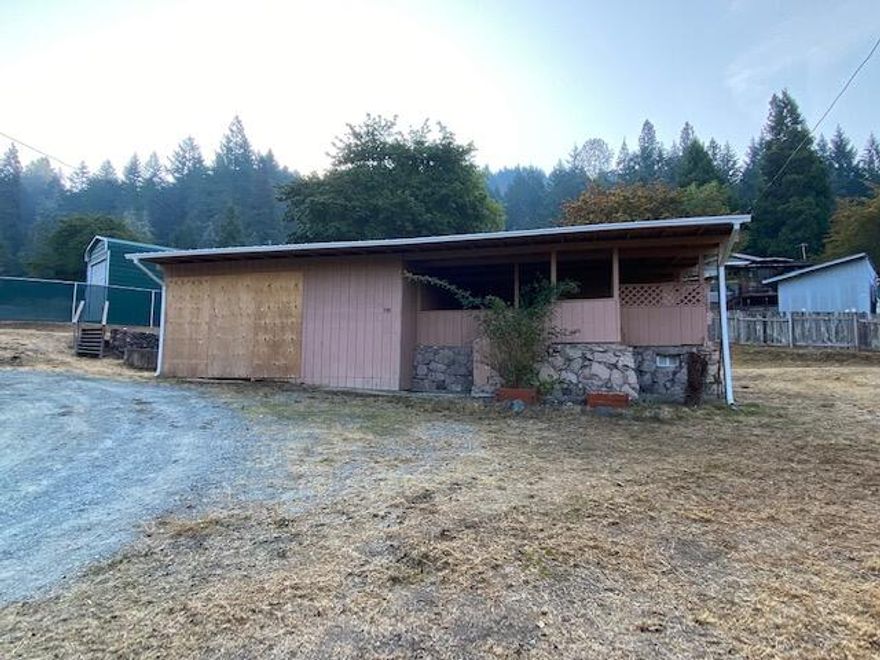 Tons of potential with this 2 bedroom 2 bathroom home situated on a large lot.  Property offers a large yard and storage with a shed and garage.  Step into the desirable floor plan that offers a large living room, an open kitchen and an additional bonus room.  Dont hesitate!