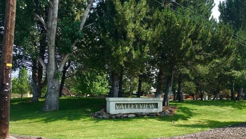 2429 SW Valleyview Drive