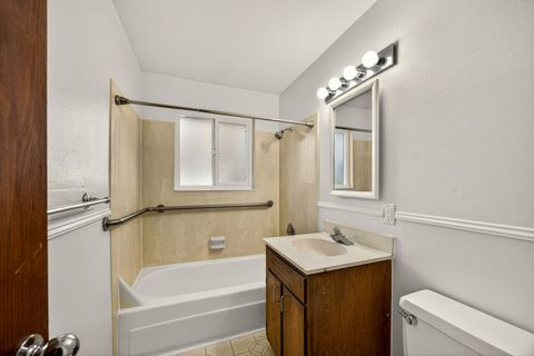 Tiny photo for 657 S Keene Way Drive, Medford, OR 97504 (MLS # 220214864)