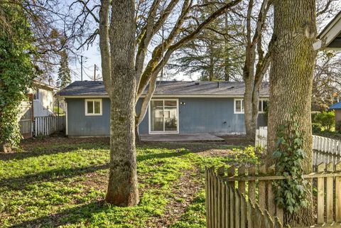 Tiny photo for 657 S Keene Way Drive, Medford, OR 97504 (MLS # 220214864)