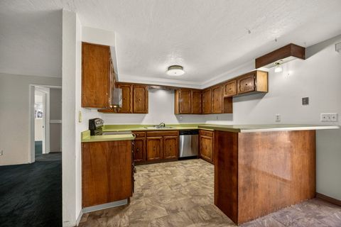 Tiny photo for 657 S Keene Way Drive, Medford, OR 97504 (MLS # 220214864)