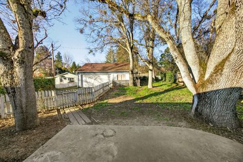 Tiny photo for 657 S Keene Way Drive, Medford, OR 97504 (MLS # 220214864)